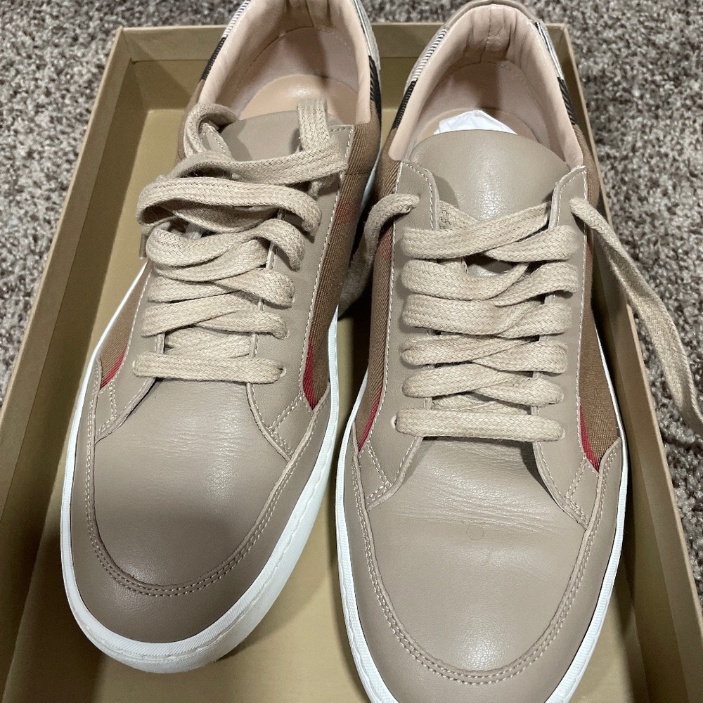 Burberry sneakers